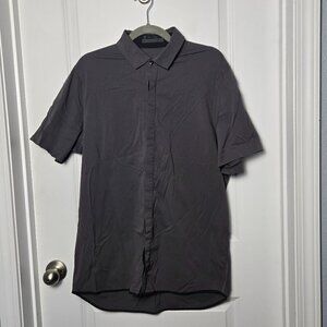 Lululemon Men's Short Sleeve Button Up Shirt - L Dark Grey Microstripe